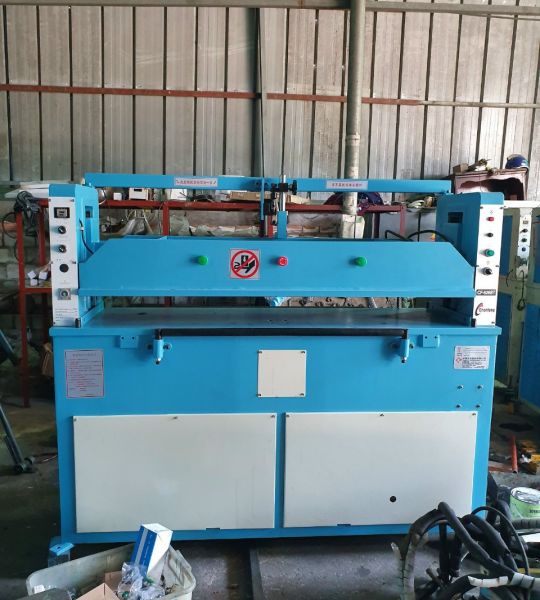 ĐỊA CHỈ BÁN MÁY DẬP THỦY LỰC 4 TRỤ UY TÍN Ở HỒ CHÍ MINH